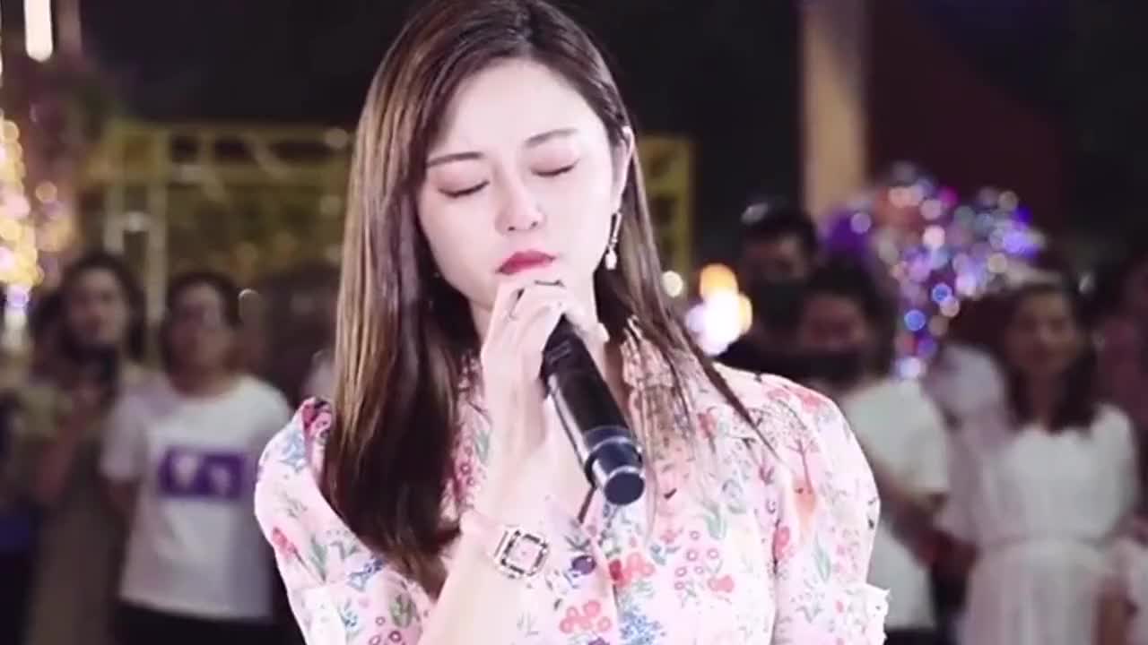 深情演唱《逆流成河》