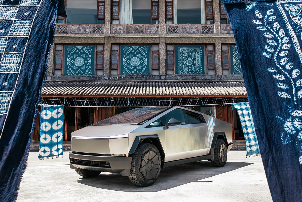 特斯拉"科幻之车"赛博越野旅行车来大理啦!