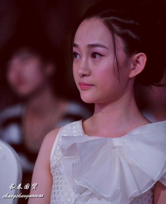 吴秀波前女友陈昱霖青涩旧照曝光,因参加选秀节目进入演艺圈