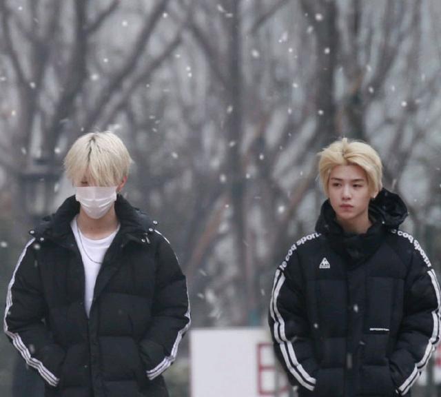 黄明昊探班范丞丞,皇权富贵又发糖了|黄明昊|范丞丞|皇权_新浪新闻