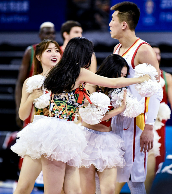 中国篮球的好事?周琦退出新赛季,苏群:走不了!球迷:退役吧休闲区蓝鸢梦想 - Www.slyday.coM 中国篮球的好事?周琦退出新赛季,苏群:走不了!球迷:退役吧休闲区蓝鸢梦想 - Www.slyday.coM