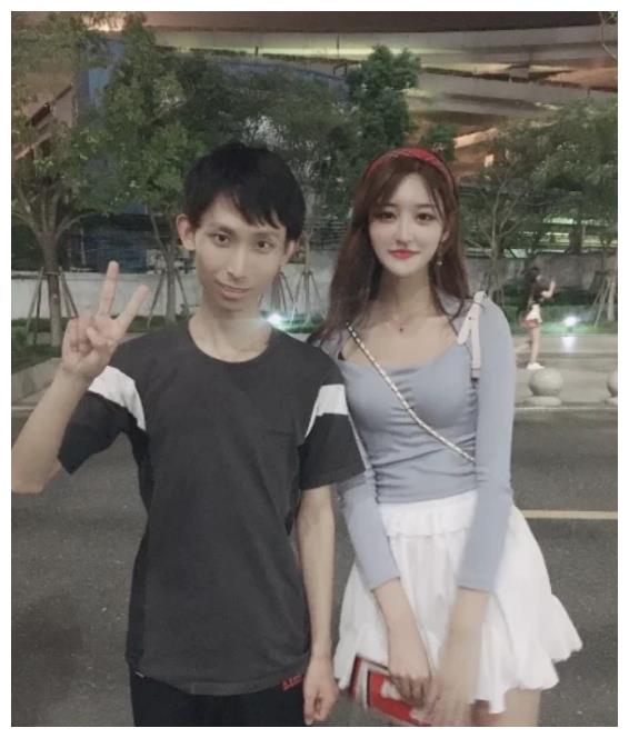 粉丝突破900万,为了回馈粉丝,梦泪携手兮兮带飞小朋友!