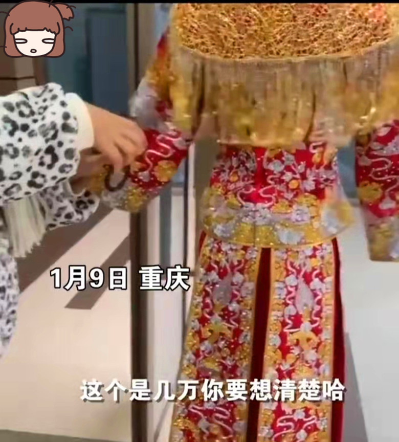 女子与婚纱店产生纠纷,一怒之下剪坏32件嫁衣,店员淡定拍视频休闲区蓝鸢梦想 - Www.slyday.coM 女子与婚纱店产生纠纷,一怒之下剪坏32件嫁衣,店员淡定拍视频休闲区蓝鸢梦想 - Www.slyday.coM