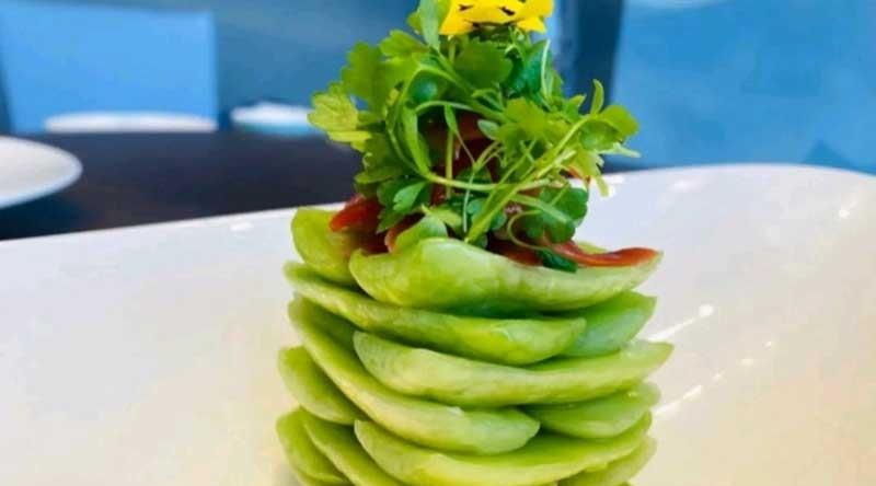 鲜椒玉女瓜拌北极贝藤椒浸鹅肝生炝西葫芦