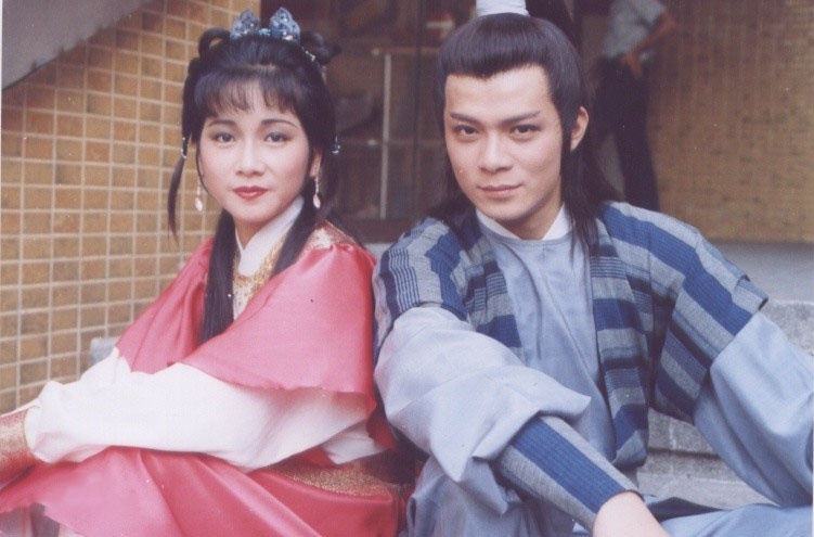 黄日华一改榆木疙瘩的人设,在《江湖浪子》里的角色古灵精怪