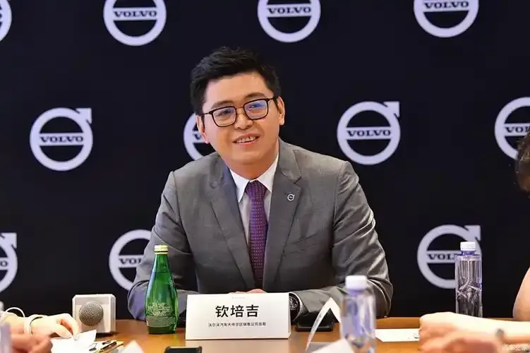 莲花跑车换帅！钦培吉临危受命，能拯救惨淡销量吗？