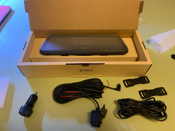 带倒车影像功能的行车记录仪m320与m320pro的区别