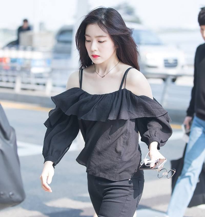 Red Velvet的Irene裴珠泫黑色西装露肩礼服黑衣大全