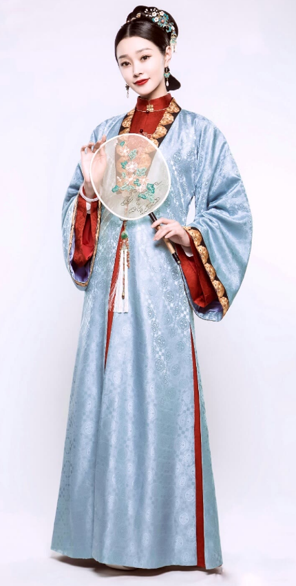 娱乐圈令人惊艳的女星古装全身照,你最喜欢哪个呢