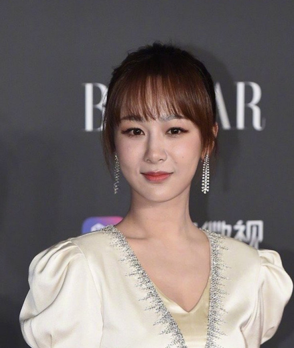 女星近脸照:杨紫稚嫩,赵丽颖欠佳,看到杨颖:怎么保养的?