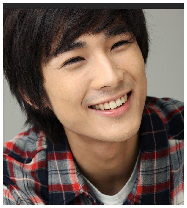 小俊熙崔宇革现状成谜 凭蓝色生死恋爆红 为学业隐匿娱乐圈多年