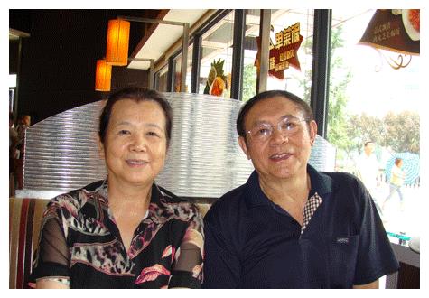 因演胖菊子走红,和丈夫恩爱51年,李文玲76岁过成这样