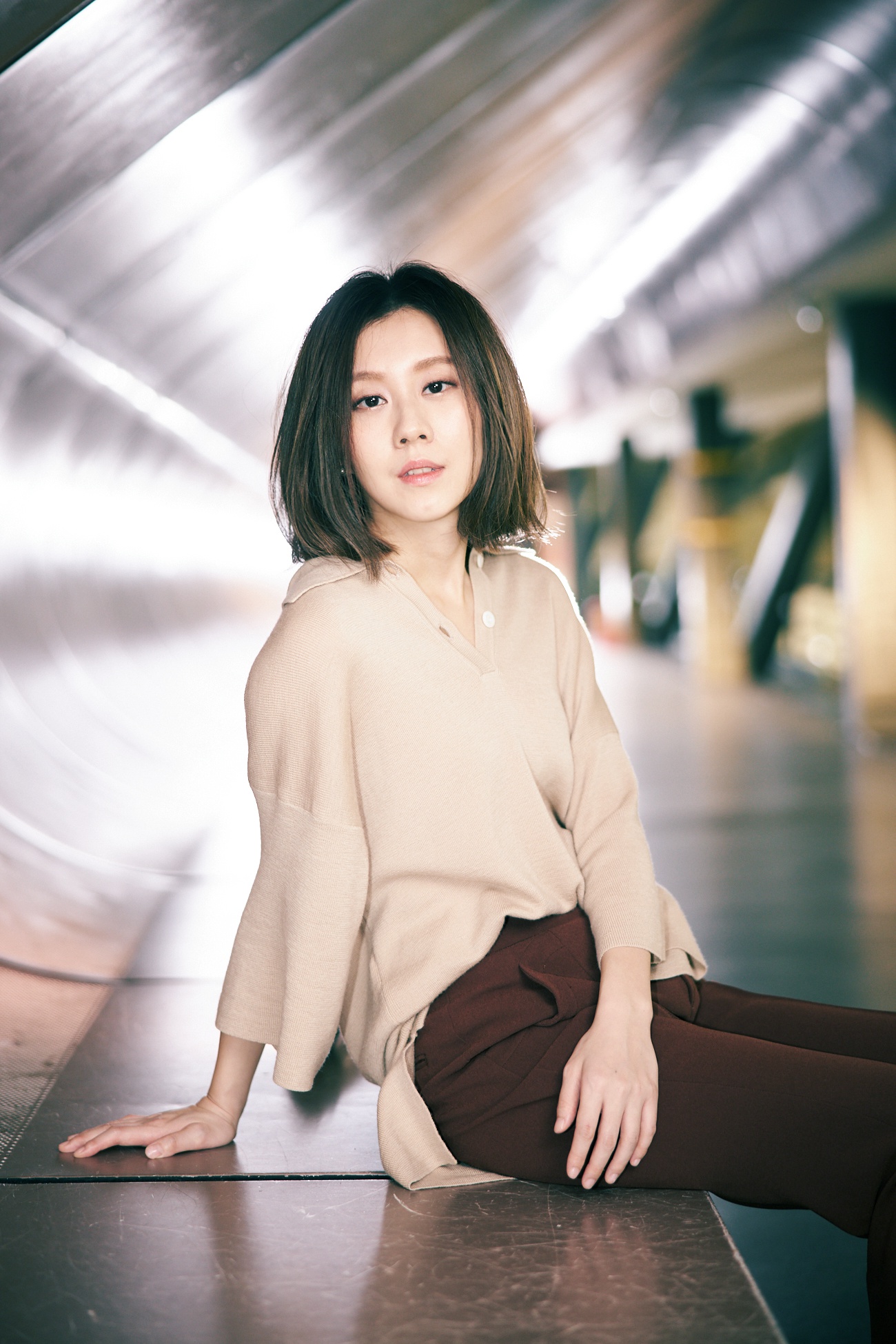 mv上演经典日剧冰上恋人白安身穿10公斤赛服冰场上汗流浃背