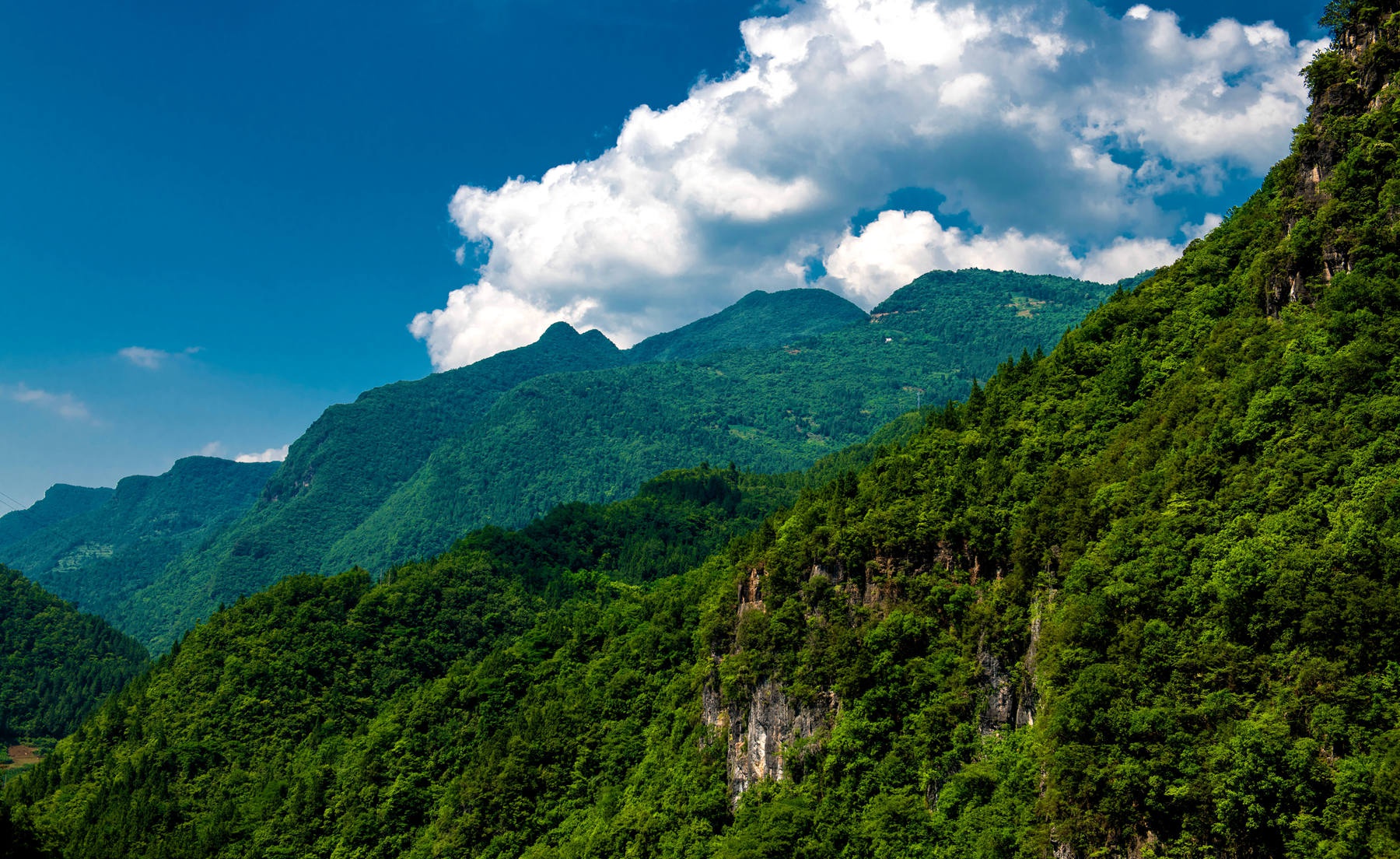 巴中通江空山天盆旅游景区是秦巴山区最大的高山盆地,蜀道世界自然与