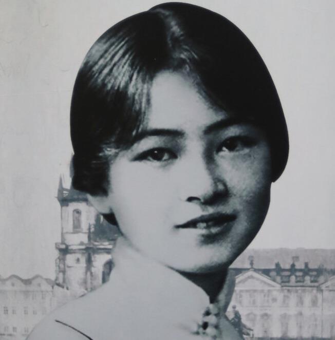 何雪媛有几个孩子