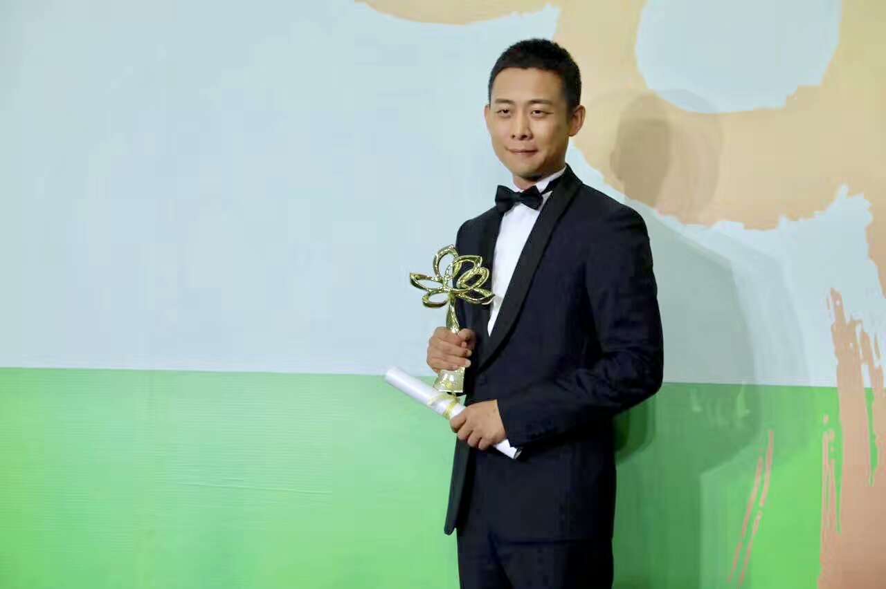 知名影帝,守护植物人初恋10年,今娶大6岁妻子无子女却很幸福休闲区蓝鸢梦想 - Www.slyday.coM 知名影帝,守护植物人初恋10年,今娶大6岁妻子无子女却很幸福休闲区蓝鸢梦想 - Www.slyday.coM