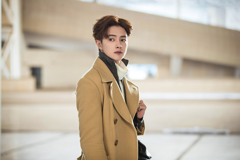 官鸿用作品圈粉新角色高颜值深入人心此剧官鸿的演技可谓是可圈可点