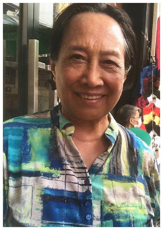 孙桂田作为家中唯一的孩子,受到了全家人的宠爱.