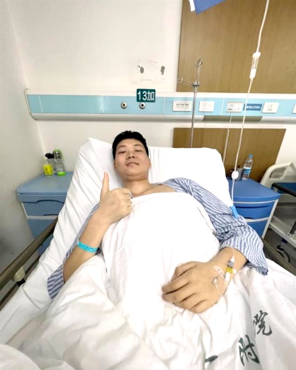 “我有癌症先救我爸”事件:父亲发声后,才知儿子那样说并不意外休闲区蓝鸢梦想 - Www.slyday.coM “我有癌症先救我爸”事件:父亲发声后,才知儿子那样说并不意外休闲区蓝鸢梦想 - Www.slyday.coM