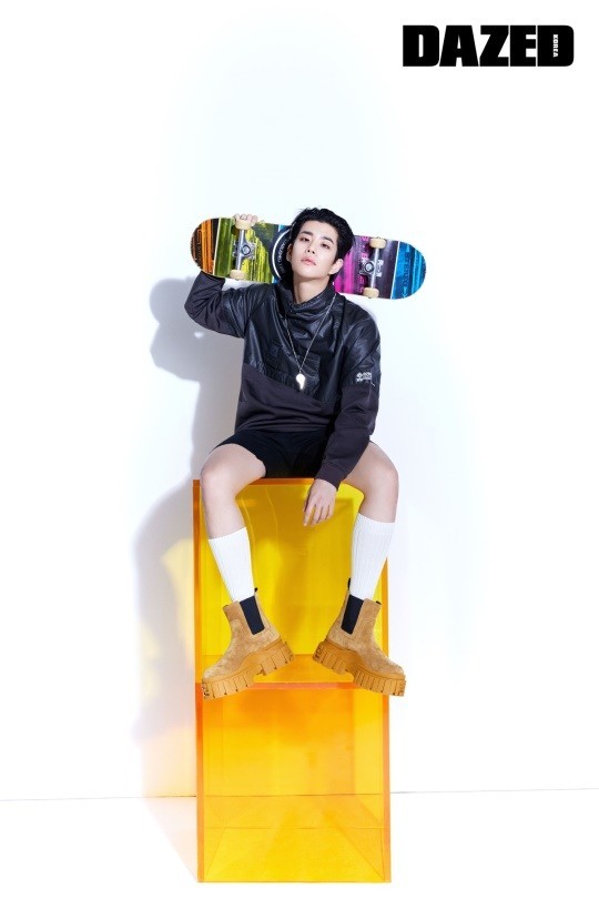 韩国男团astro成员mj最新杂志写真曝光