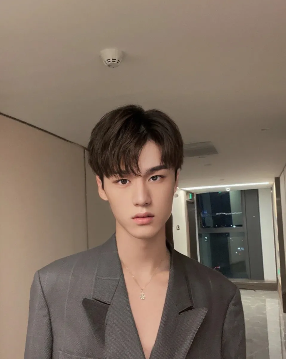 18到28岁男士看看这16款发型款款都很帅气