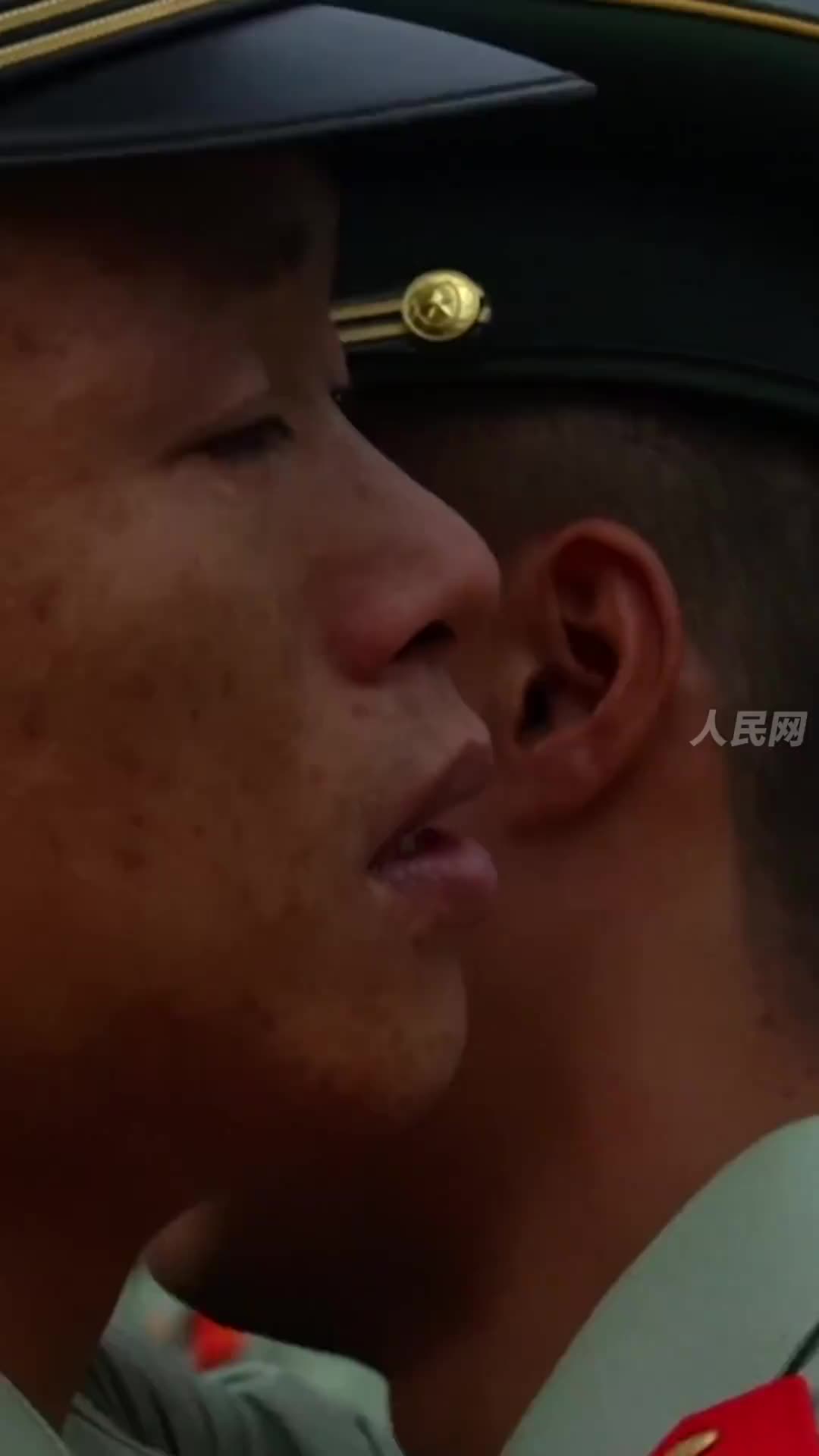 说好的男儿有泪不轻弹，但这一天真的会忍不住！