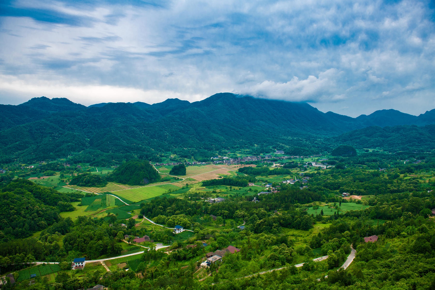 坐落于四川省巴中市通江县沙溪镇王坪村,是国家aaaa级旅游景区,全国