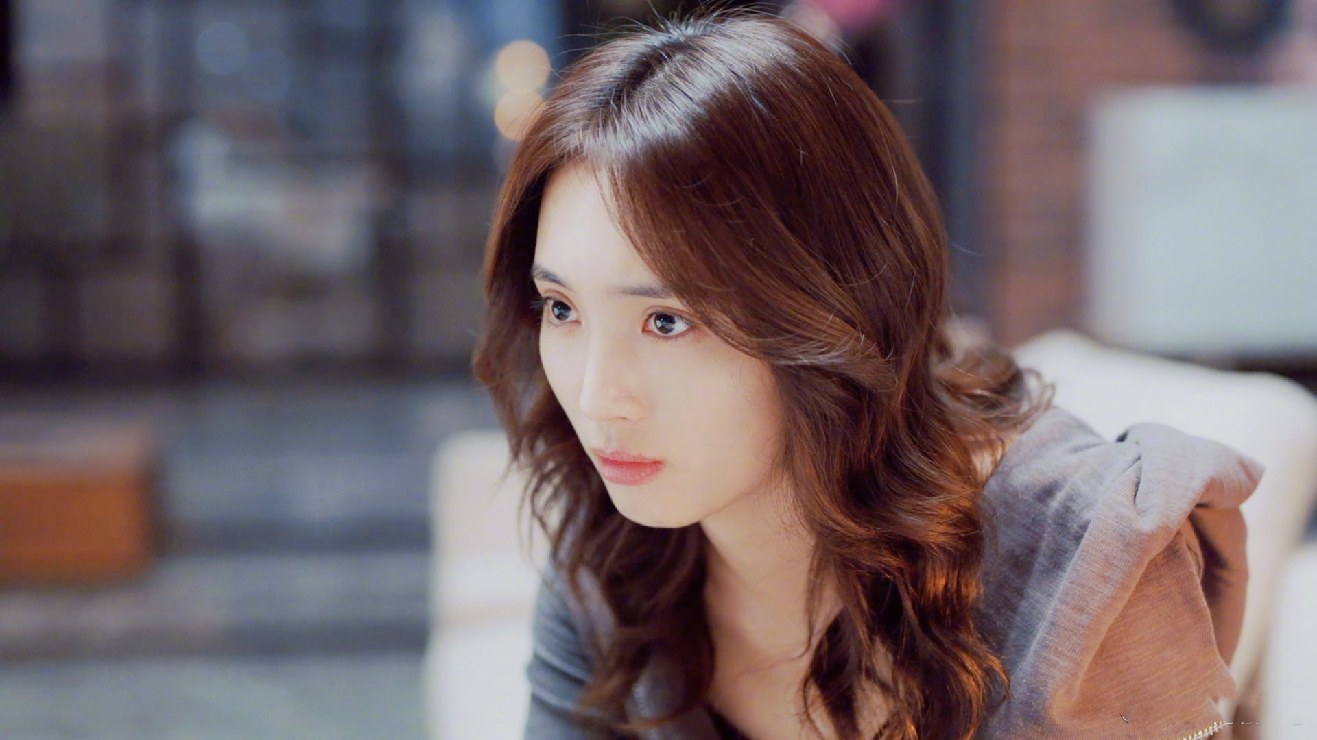 王紫璇在《对你的爱很美》中饰演的角色明媚温柔,清醒理智