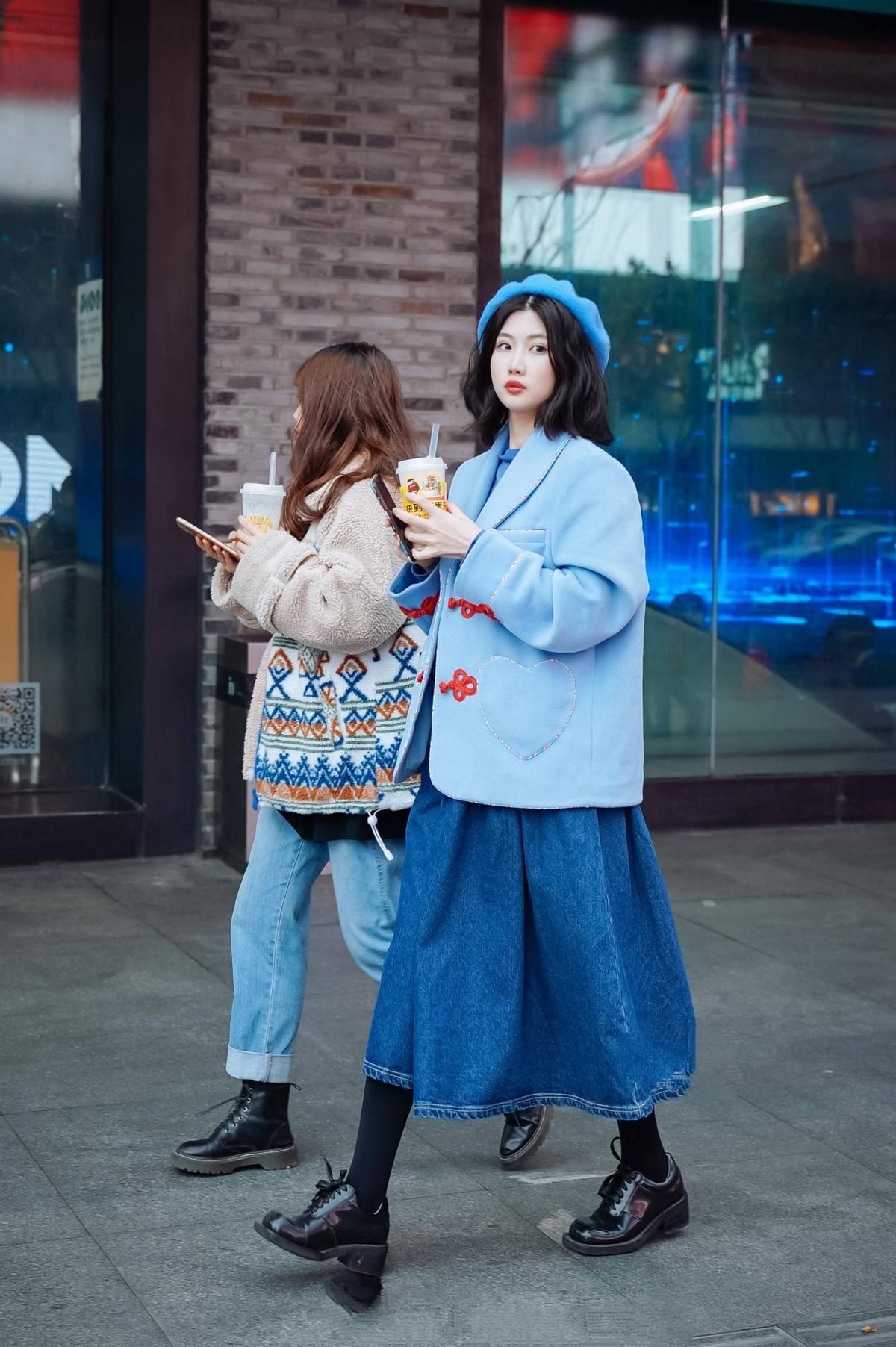 中年女人如何成为撞色高手,学会这八种搭配示范,时尚感轻松翻倍