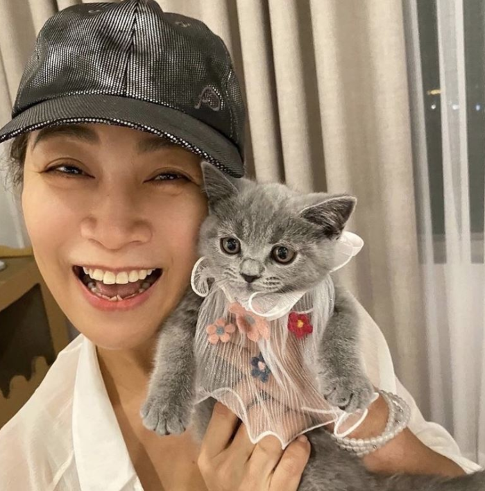 方文琳近况曝光素颜美出新高度身材完美一脸冻龄