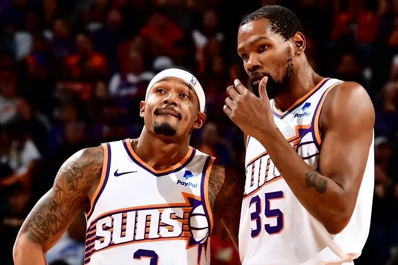 太阳新三巨头的进攻火力,丝毫不弱于昔日勇士的"海啸三兄弟"