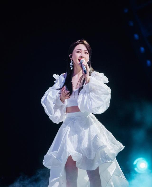 乘风破浪的姐姐五公：那英，容祖儿，陈梓童的达尔文舞台最高分休闲区蓝鸢梦想 - Www.slyday.coM