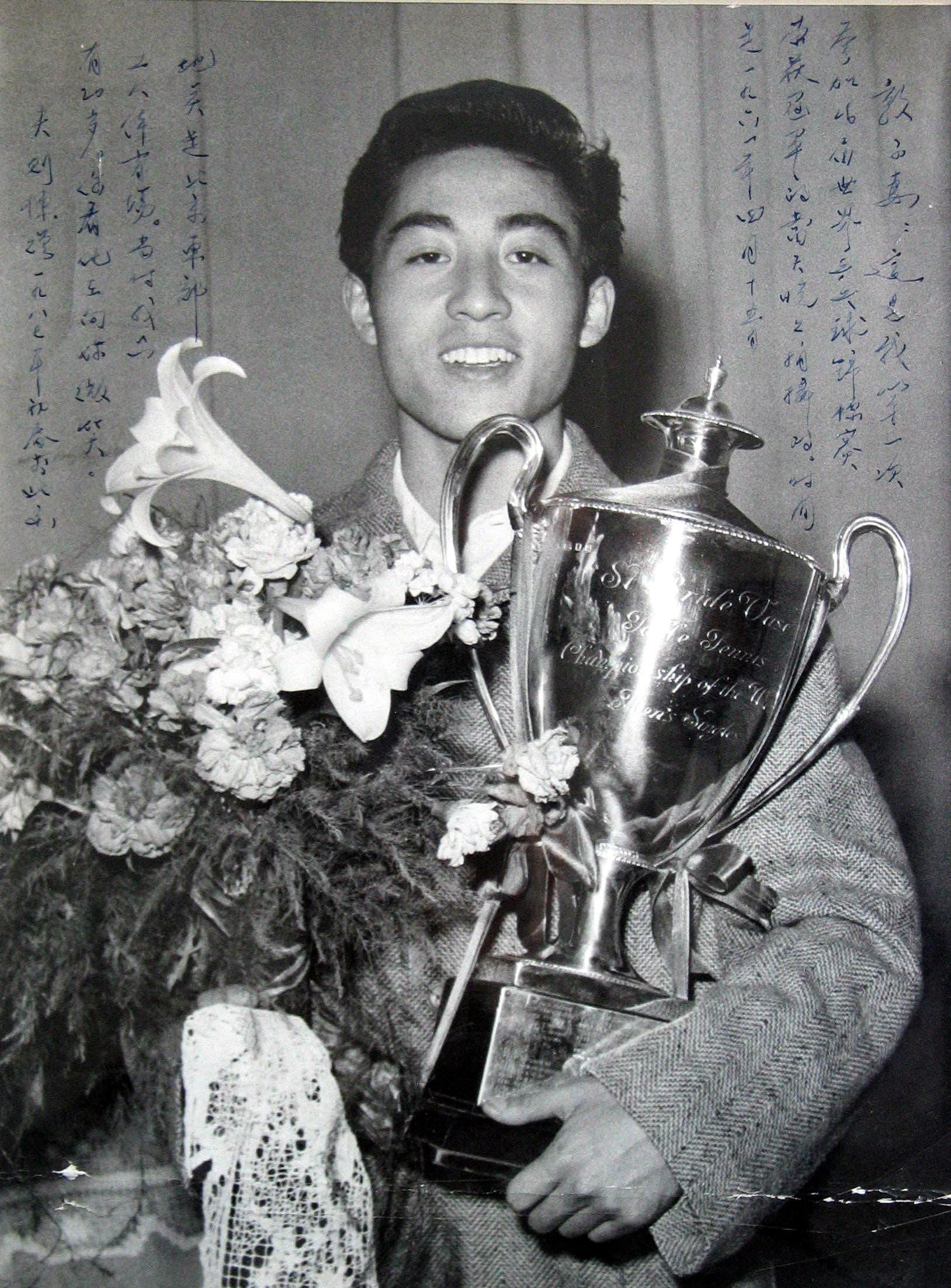 美国和中国都在日本参加第31届乒乓球世锦赛,掉队的美国选手科恩竟然