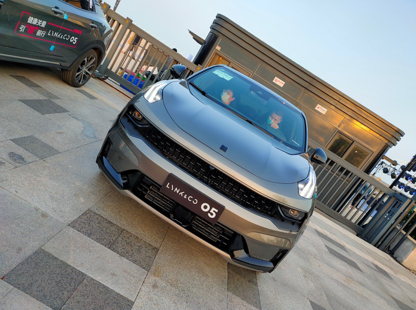 领克05燃爆太平洋西海岸,halo man赢在青岛