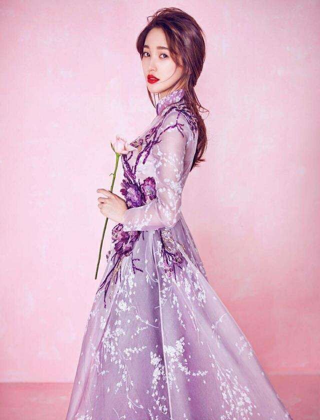 俏皮金莎中国风礼服