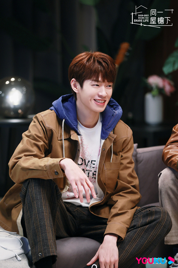 凡尔赛音乐人濮小博入住《同一屋檐下》,邓紫棋自曝