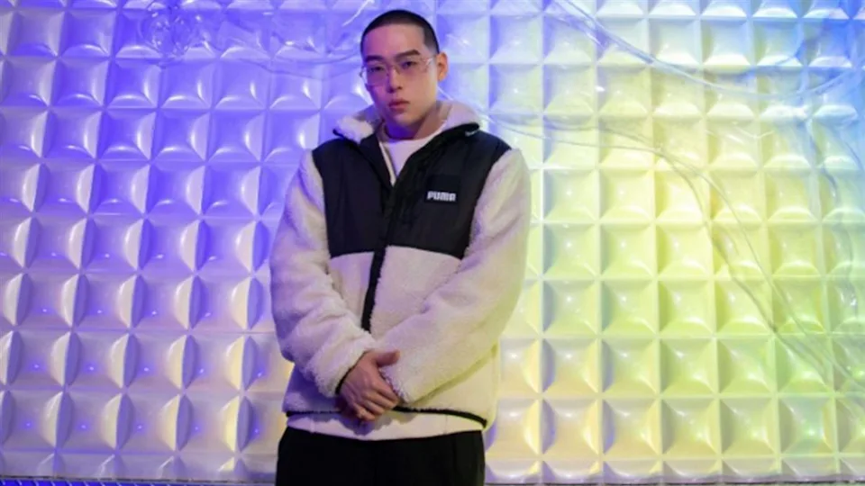 下秒撒钞票走人失控影片流出