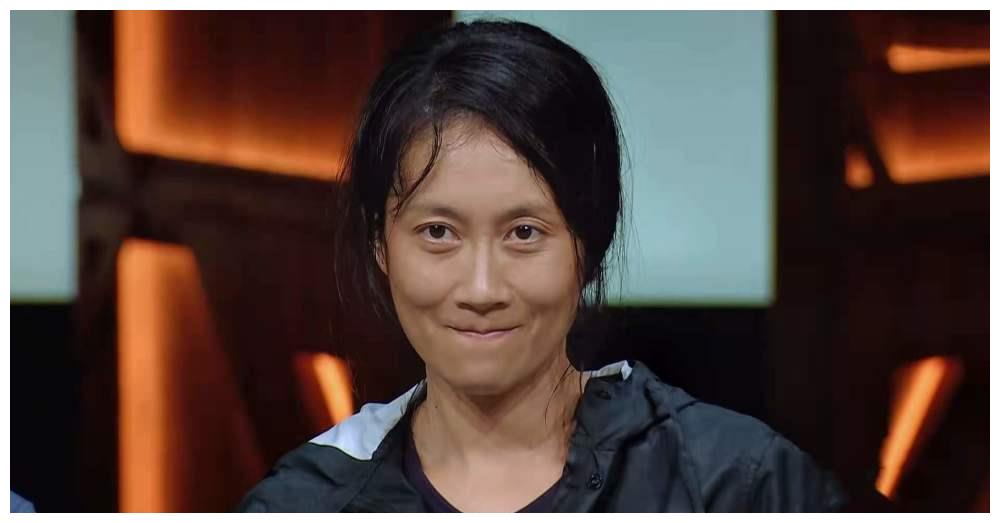 温峥嵘得到安慰后抿紧嘴唇.