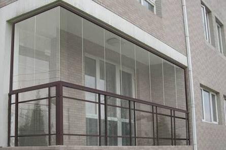 第一次见封阳台用此种玻璃,好聪明,后悔家里装错了!