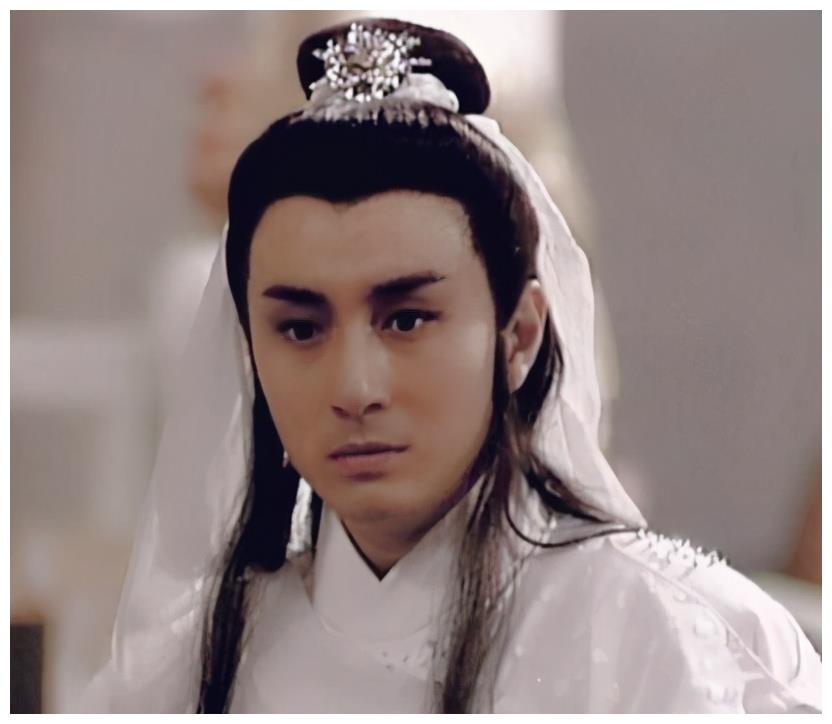 很喜欢梁朝伟那版《绝代双骄》,演花无缺的吴岱融真的太好看了