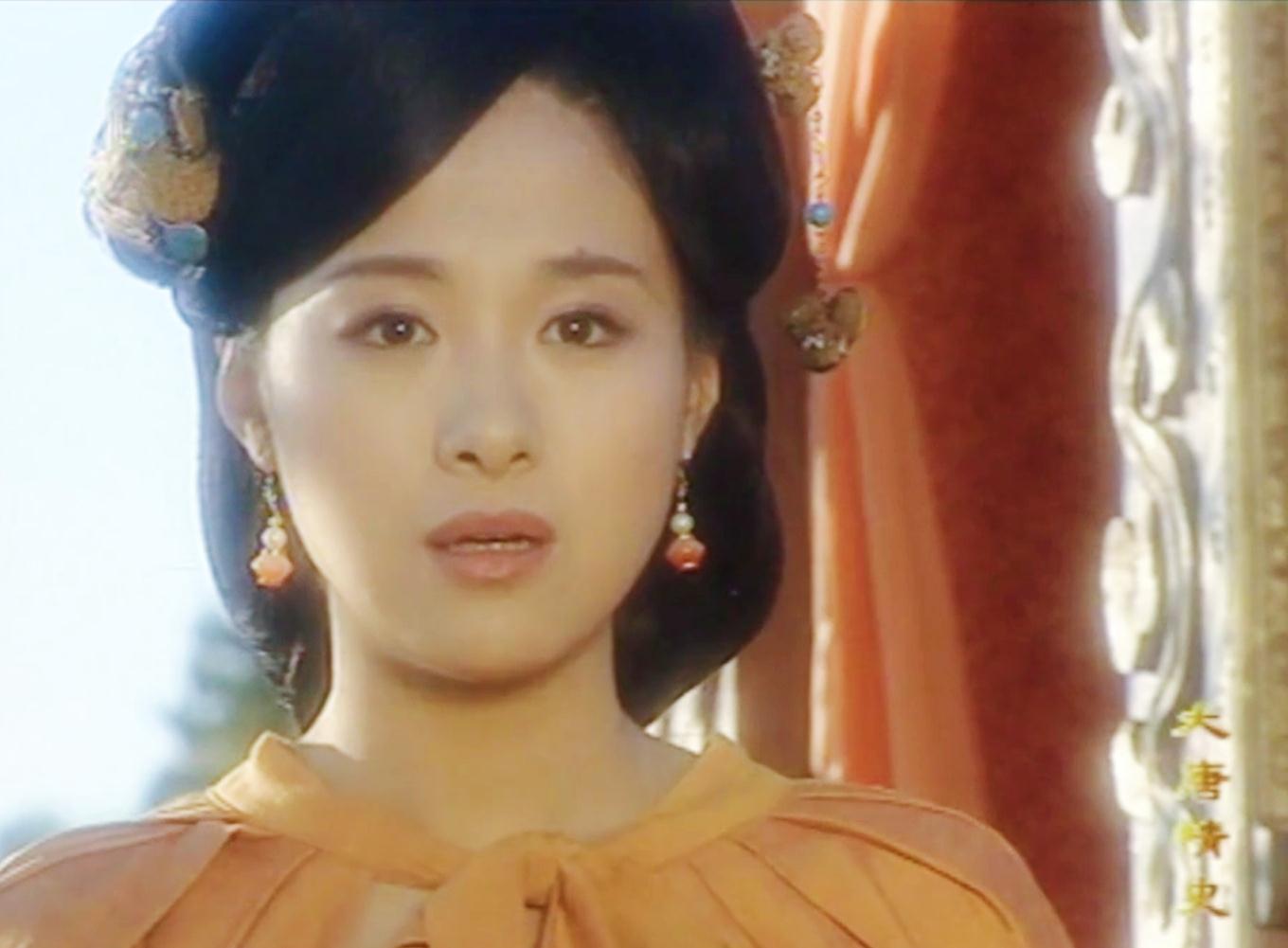 18年前的古装剧,男主拒绝女主后死了,结局女主跟男配走了