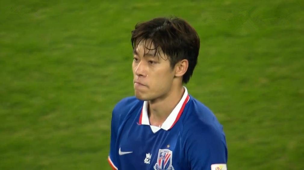 别再让他踢后卫了!毕津浩今晚再现世界级过人,踢后卫太浪费了