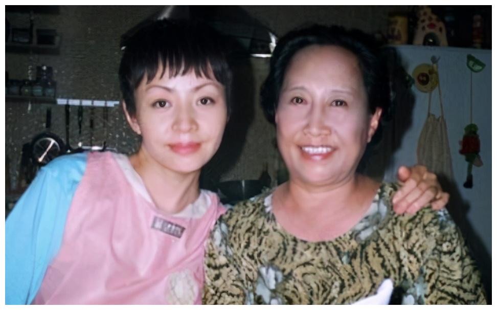 张一山姥姥因剧组租用她家成演员2婚2离晚年依旧幸福