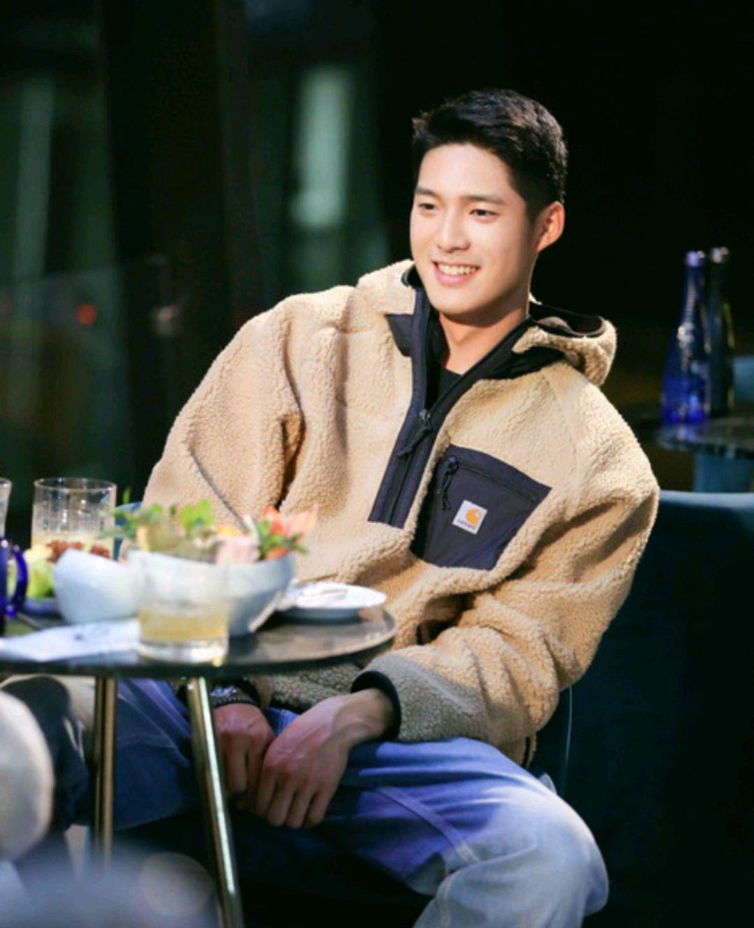 普通人看到吴永恩背景后网友是王子文高攀了