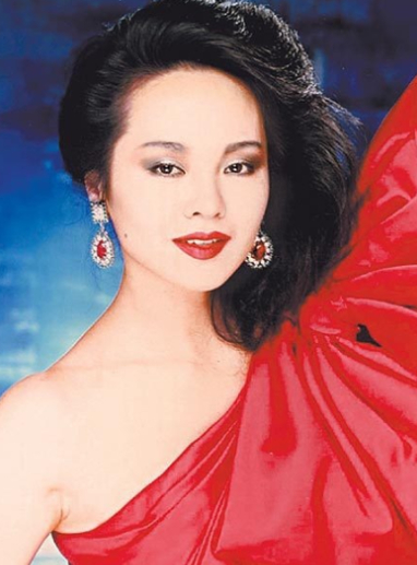 70岁崔苔菁近况曝光未婚生子放弃演艺事业保持单身自嘲追星