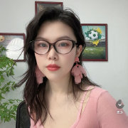 绿茵鹿小鹿