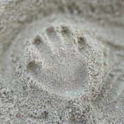 于此聚焦