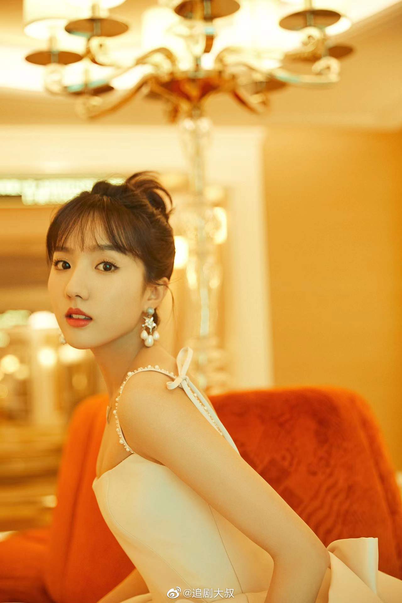 苏晓彤 凭借《御赐小仵作》获华鼎奖古装题材电视剧最佳女演员