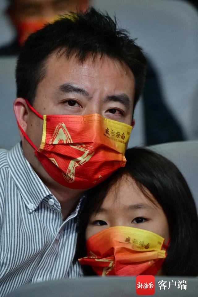 满满的感动！今晚，他们是海南最亮的星休闲区蓝鸢梦想 - Www.slyday.coM