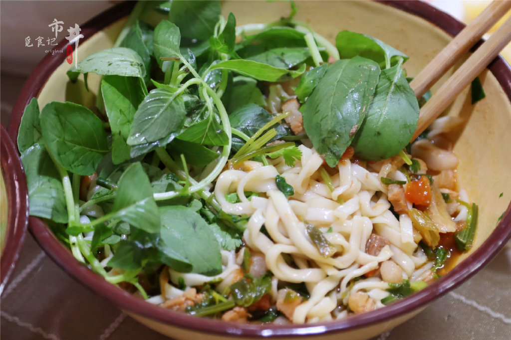 河南人中了荆芥的毒!一到夏天,是真的上瘾离不开了休闲区蓝鸢梦想 - Www.slyday.coM 河南人中了荆芥的毒!一到夏天,是真的上瘾离不开了休闲区蓝鸢梦想 - Www.slyday.coM